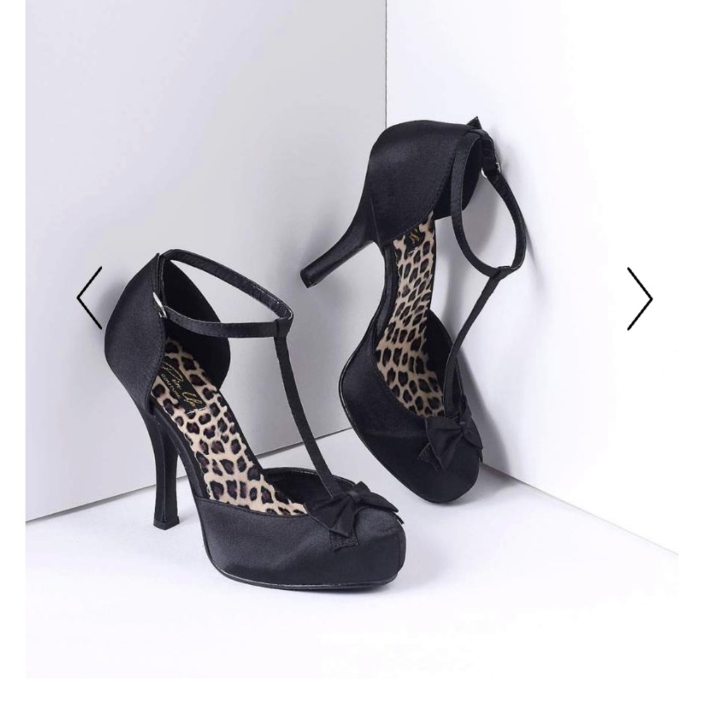 Black pin up heels